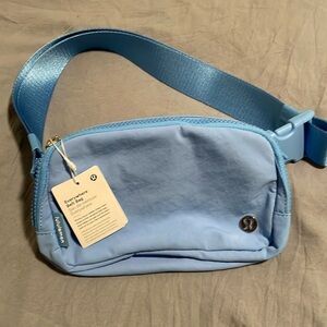 Lulu lemon everywhere belt bag